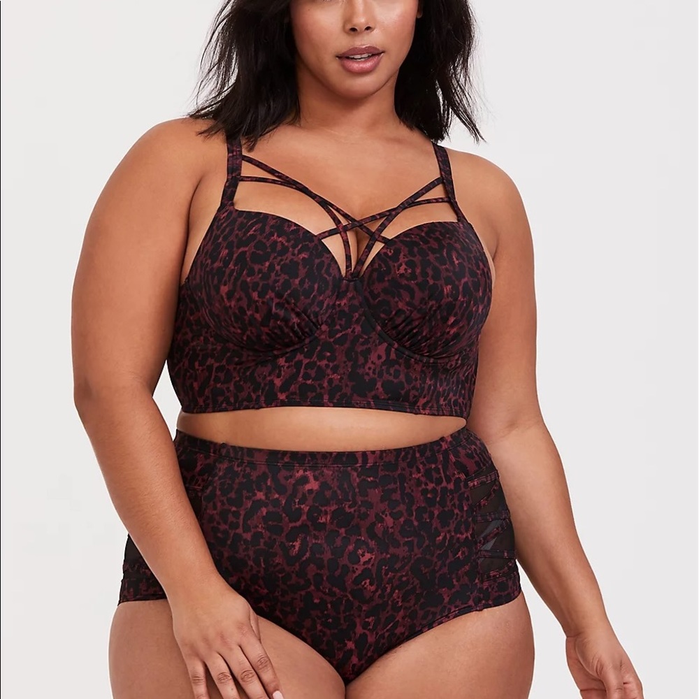 ***Torrid Red Leopard Bikini Set Size 4***